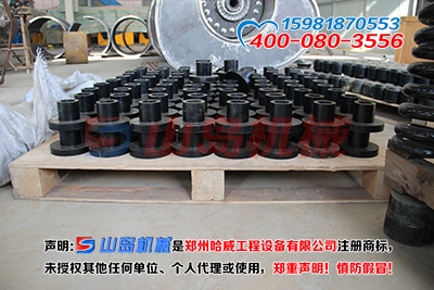 沖擊壓路機牽引車
